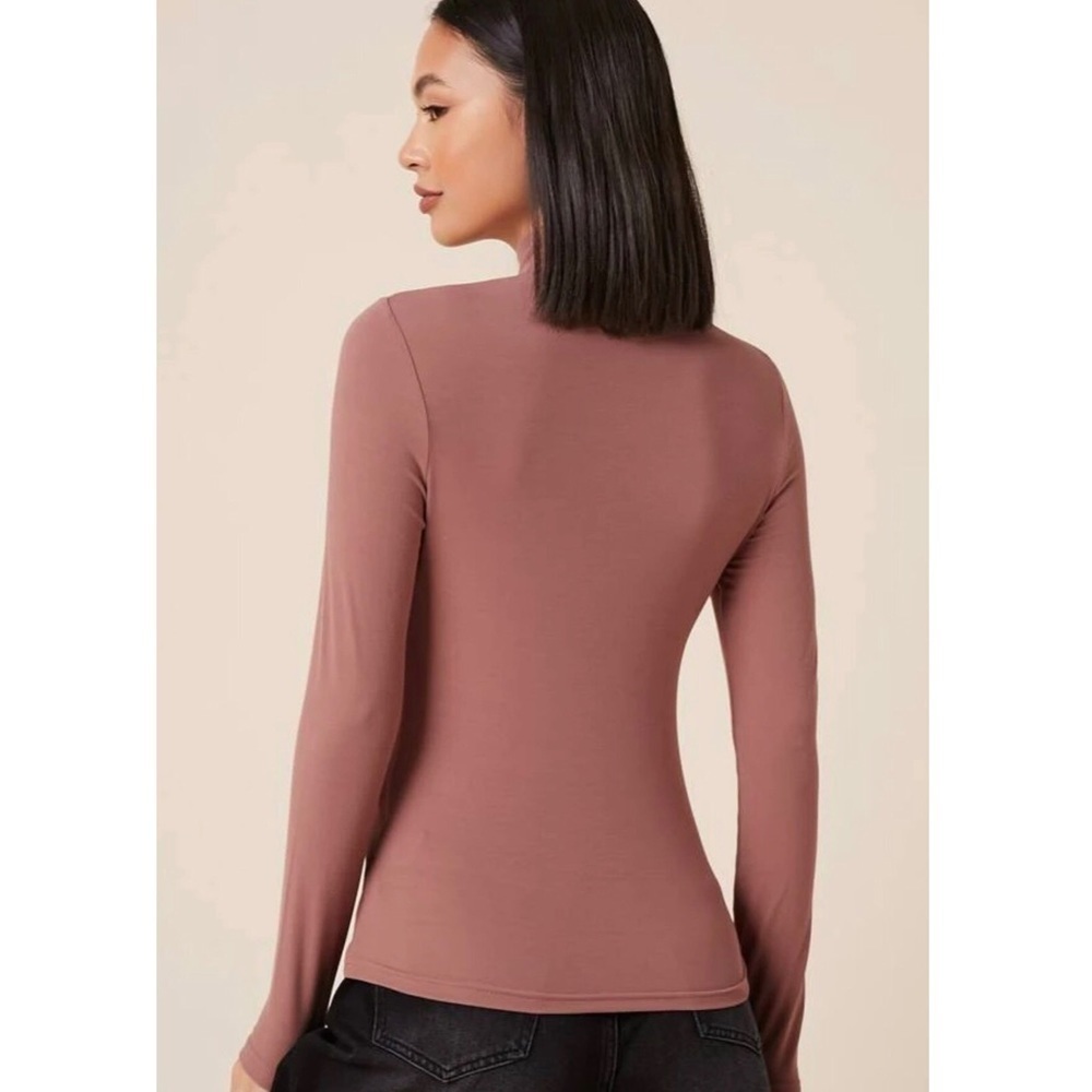 Basic High Neck Fitted Tee - Picture 5 of 6
